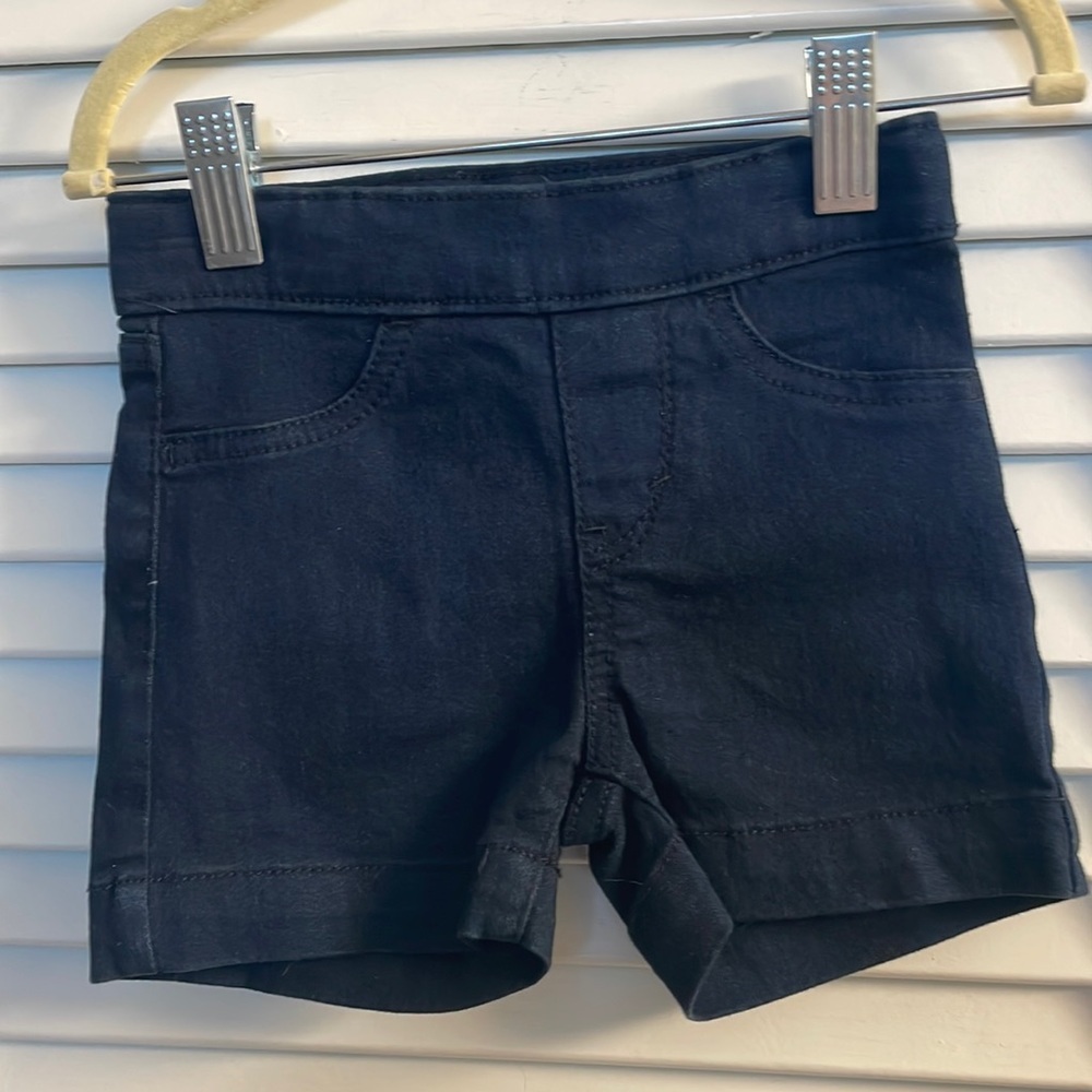 Levis Pull On Shorty Shorts, Size 5. Adjustable waist, back pockets.